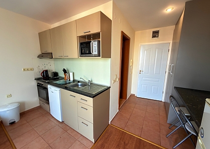 Apartmán s výhledem na bazén ve velkém komplexu. Foto 10 Apartmán s výhledem na bazén ve velkém komplexu. Foto 10