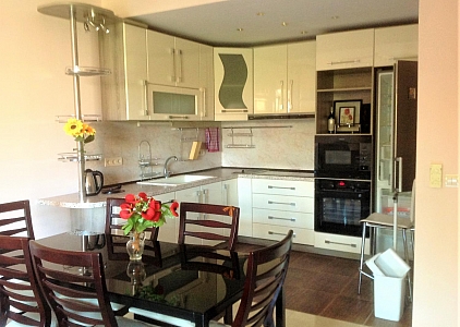 Двухкомнатная квартира в Царево на первой линии моря. Foto 2