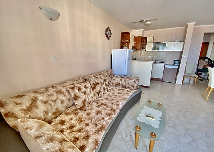 Spacious apartment with sea view meters from the beach. Photo 11 Spacious apartment with sea view meters from the beach. Photo 11