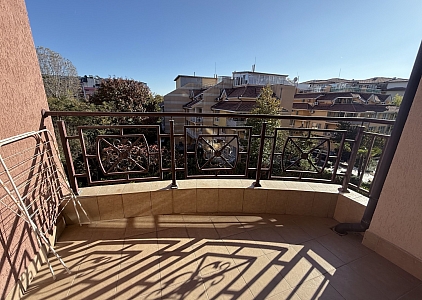 Двухкомнатная квартира в хорошем комплексе. Фото 8