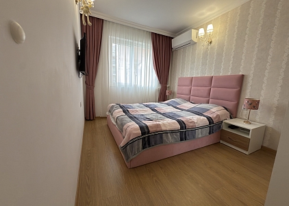 Eine Dreizimmerwohnung in einem Elitekomplex in Sonnenstrand. Foto 3