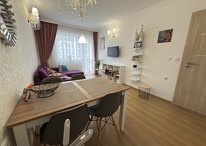 Eine Dreizimmerwohnung in einem Elitekomplex in Sonnenstrand. Foto 5