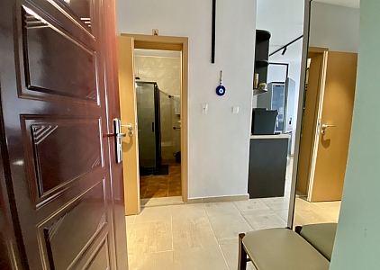 Geräumige Wohnung mit neuen Möbeln in einem Familienkomplex in der Gegend von Kosharitsa. Foto 24