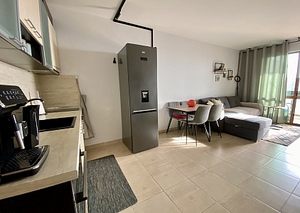 Geräumige Wohnung mit neuen Möbeln in einem Familienkomplex in der Gegend von Kosharitsa. Foto 14