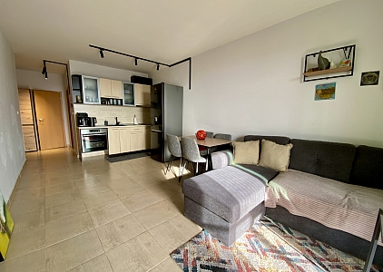 Geräumige Wohnung mit neuen Möbeln in einem Familienkomplex in der Gegend von Kosharitsa. Foto 16