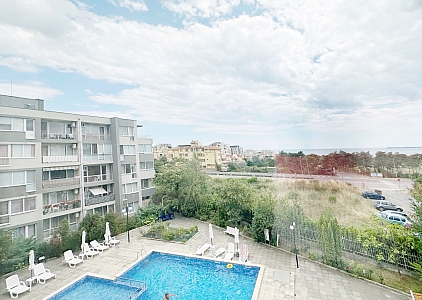 Красива квартира з видом на басейн у пішій доступності до моря . Фото 8