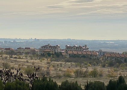Geräumige Wohnung mit neuen Möbeln in einem Familienkomplex in der Gegend von Kosharitsa. Foto 9