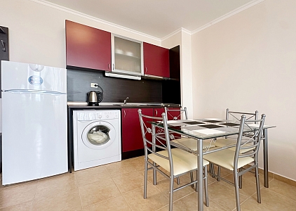 Красива квартира з видом на басейн у пішій доступності до моря . Фото 4