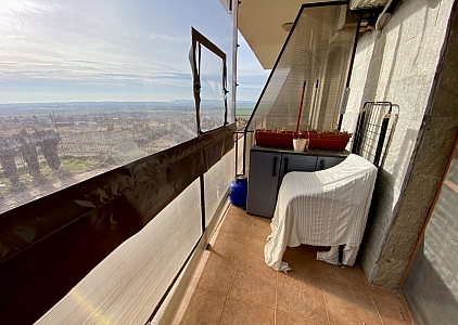 Geräumige Wohnung mit neuen Möbeln in einem Familienkomplex in der Gegend von Kosharitsa. Foto 45