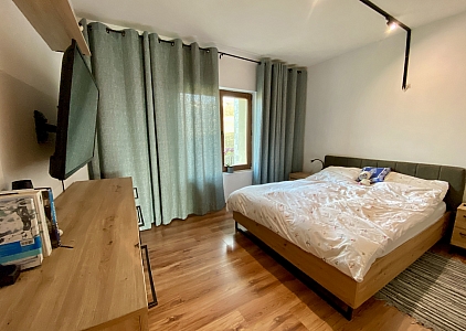 Geräumige Wohnung mit neuen Möbeln in einem Familienkomplex in der Gegend von Kosharitsa. Foto 4