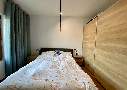 Geräumige Wohnung mit neuen Möbeln in einem Familienkomplex in der Gegend von Kosharitsa. Foto 32