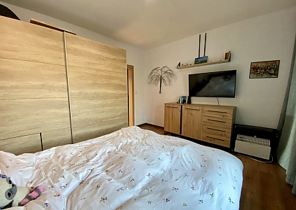 Geräumige Wohnung mit neuen Möbeln in einem Familienkomplex in der Gegend von Kosharitsa. Foto 34