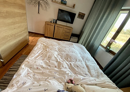 Geräumige Wohnung mit neuen Möbeln in einem Familienkomplex in der Gegend von Kosharitsa. Foto 36