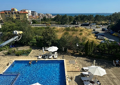 Красива квартира з видом на басейн у пішій доступності до моря . Фото 9