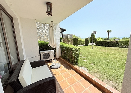 Apartment with sea view and lawn on the first line. Photo 6 Apartment with sea view and lawn on the first line. Photo 6