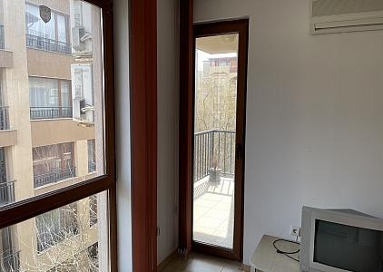 Недорогая трехкомнатная квартира с двумя ванными комнатами . Foto 23