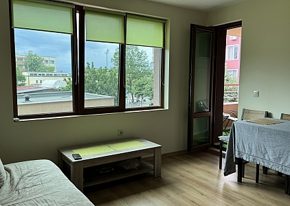 Eine geräumige Wohnung in einem Gebäude ohne Instandhaltungskosten im Zentrum. Foto 7
