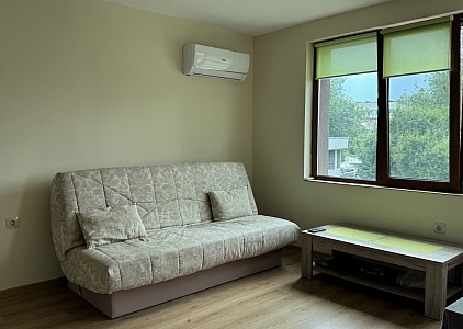 Eine geräumige Wohnung in einem Gebäude ohne Instandhaltungskosten im Zentrum. Foto 8