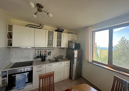 Apartmán s výhledem na moře ve velkém komplexu. Foto 14