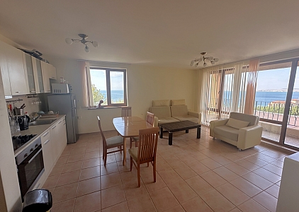 Apartmán s výhledem na moře ve velkém komplexu. Foto 16