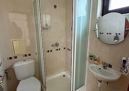 Apartament w dużym kompleksie domków na zboczu góry. Zdjęcie 14