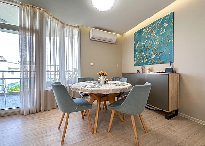 Luxury apartment with 3 bedrooms on the first line. Photo 2 Luxury apartment with 3 bedrooms on the first line. Photo 2