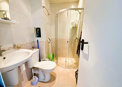 Велика двокімнатна квартира з видом на море. Фото 9