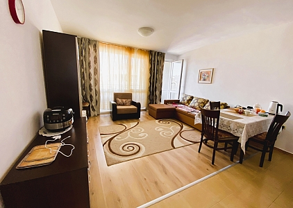 Велика двокімнатна квартира з видом на море. Фото 11