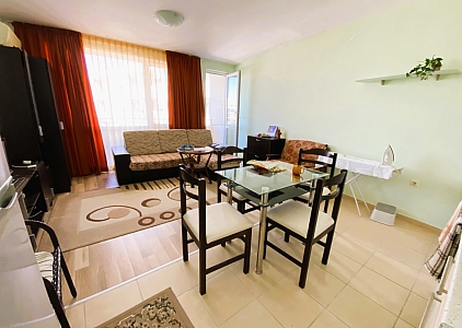 Простора двокімнатна квартира за 500 метрів від моря. Фото 11