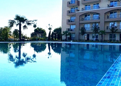 Neue Wohnung mit Meerblick in erster Meereslinie. Foto 3