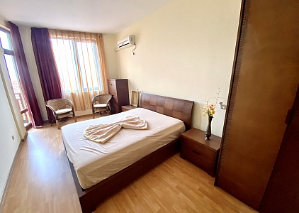 Große Dreizimmerwohnung mit Meerblick in der ersten Reihe. Foto 4