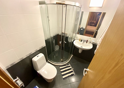 Große Dreizimmerwohnung mit Meerblick in der ersten Reihe. Foto 23