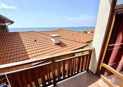 Große Dreizimmerwohnung mit Meerblick in der ersten Reihe. Foto 2