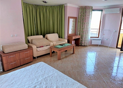 Spacious one-bedroom apartment. Photo 13