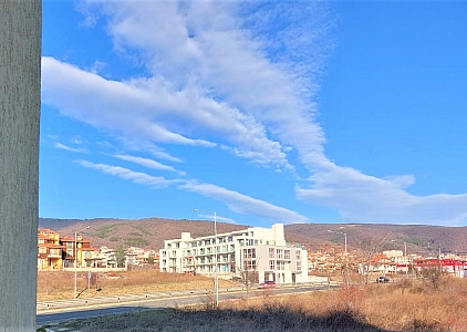Spacious one-bedroom apartment. Photo 11
