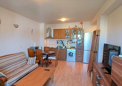 Недорогая двухкомнатная квартира в хорошем комплексе. Foto 1