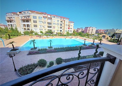 Новая квартира с видом на бассейн в красивом комплексе в РАССРОЧКУ. Фото 2