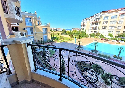 Новая квартира с видом на бассейн в красивом комплексе в РАССРОЧКУ. Фото 12