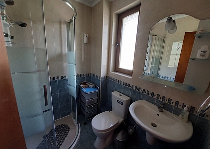 Большой дом с пятью спальнями в большом комплексе в 3 км. от моря. Foto 32