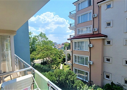 Two-room apartment in a cozy complex 300 meters from the sea. Photo 2 Two-room apartment in a cozy complex 300 meters from the sea. Photo 2