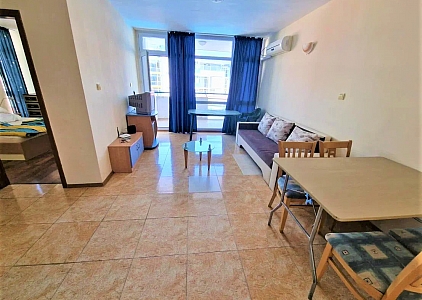 Spacious one-bedroom apartment in a beautiful complex. Photo 10