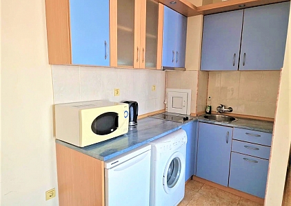 Spacious one-bedroom apartment in a beautiful complex. Photo 3