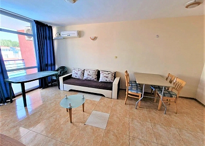 Spacious one-bedroom apartment in a beautiful complex. Photo 11