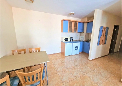 Spacious one-bedroom apartment in a beautiful complex. Photo 8