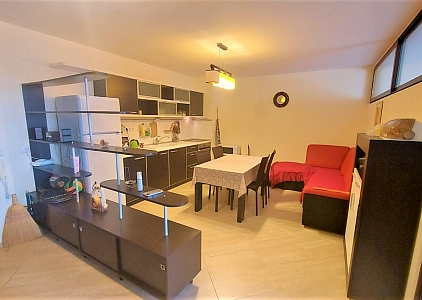 Große Dreizimmerwohnung 150 Meter vom Strand entfernt. Foto 2