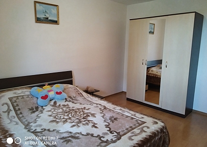 Большая двухкомнатная квартира в 7 минутах ходьбы от моря. Foto 6