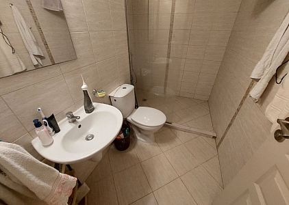 Двухкомнатная квартира в красивом комплексе. Фото 24