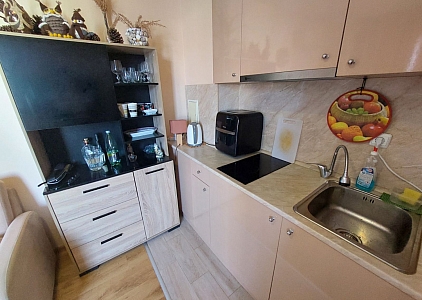 Двухкомнатная квартира в красивом комплексе. Фото 17