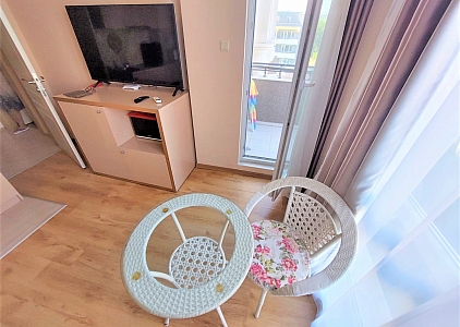 Двухкомнатная квартира в красивом комплексе. Фото 21