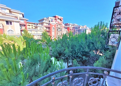 Двухкомнатная квартира в красивом комплексе. Фото 2